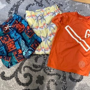 Gap swimsuit lot 6/7 boys